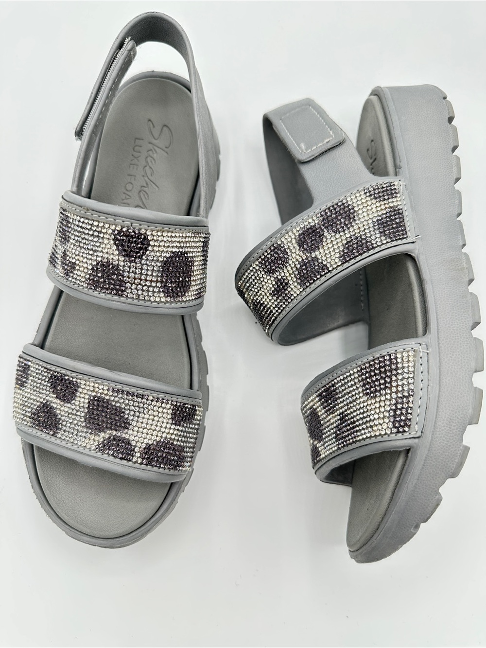 SUPER SHINY. Skechers Luxe Foam Silver Gray Embellished Platform Sandals
